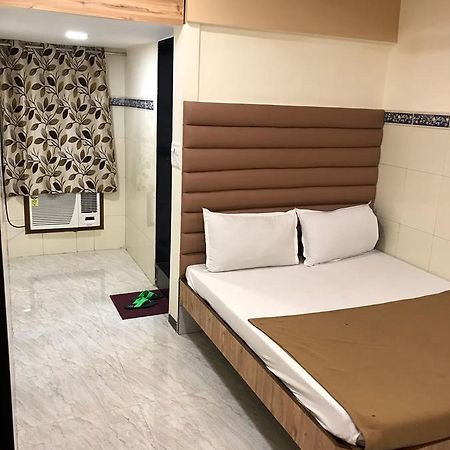 Hotel Shalimar Palace ムンバイ エクステリア 写真