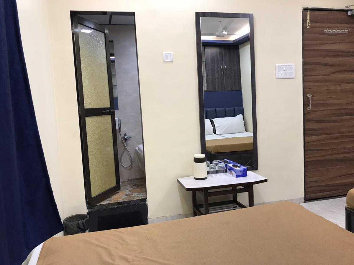 Hotel Shalimar Palace ムンバイ エクステリア 写真