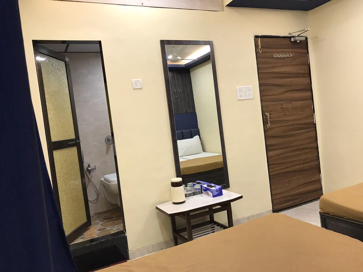 Hotel Shalimar Palace ムンバイ エクステリア 写真