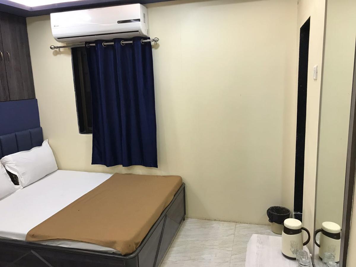 Hotel Shalimar Palace ムンバイ エクステリア 写真
